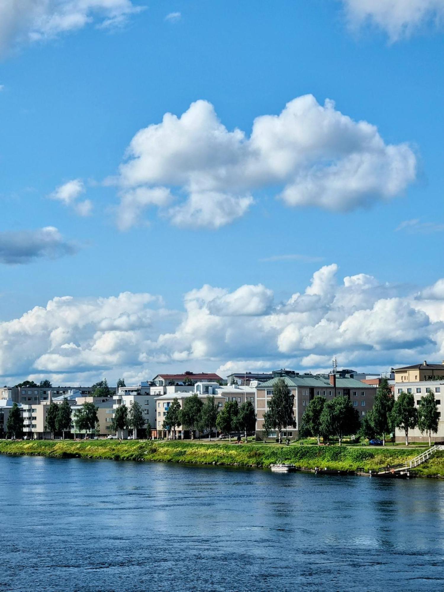 Holiday Pink Pearl Apartment Рованиеми Екстериор снимка